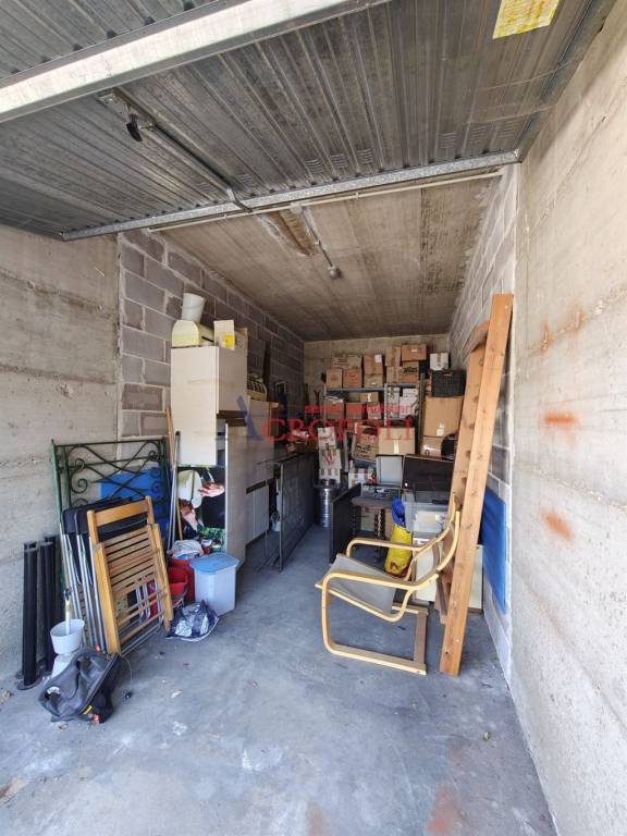locale di sgombero in vendita a Trevignano Romano