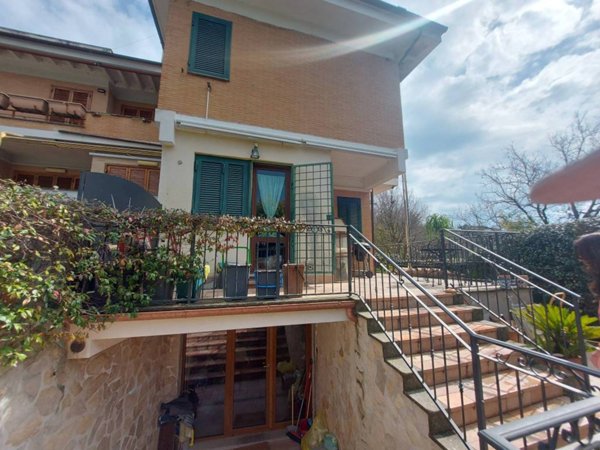casa indipendente in vendita a Trevignano Romano