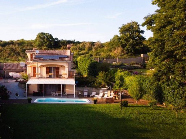 casa indipendente in vendita a Trevignano Romano