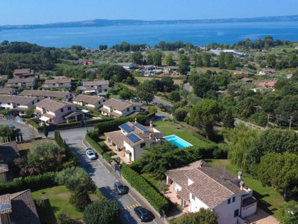 casa indipendente in vendita a Trevignano Romano