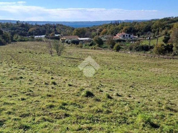 terreno in vendita a Trevignano Romano