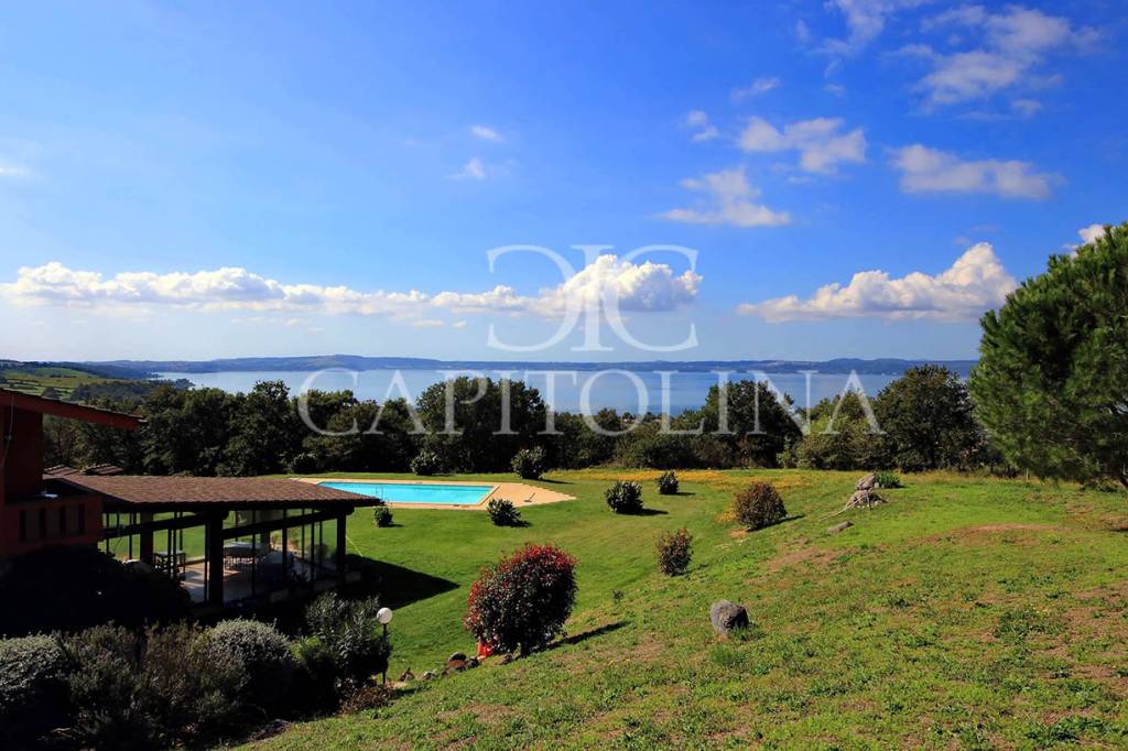 casa indipendente in vendita a Trevignano Romano