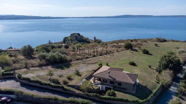 casa indipendente in vendita a Trevignano Romano