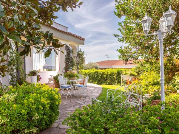 casa indipendente in vendita a Trevignano Romano