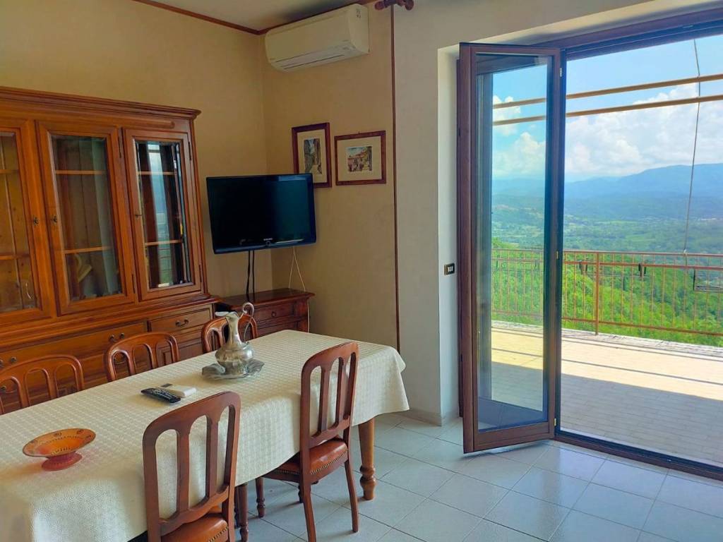 appartamento in vendita a Vallinfreda