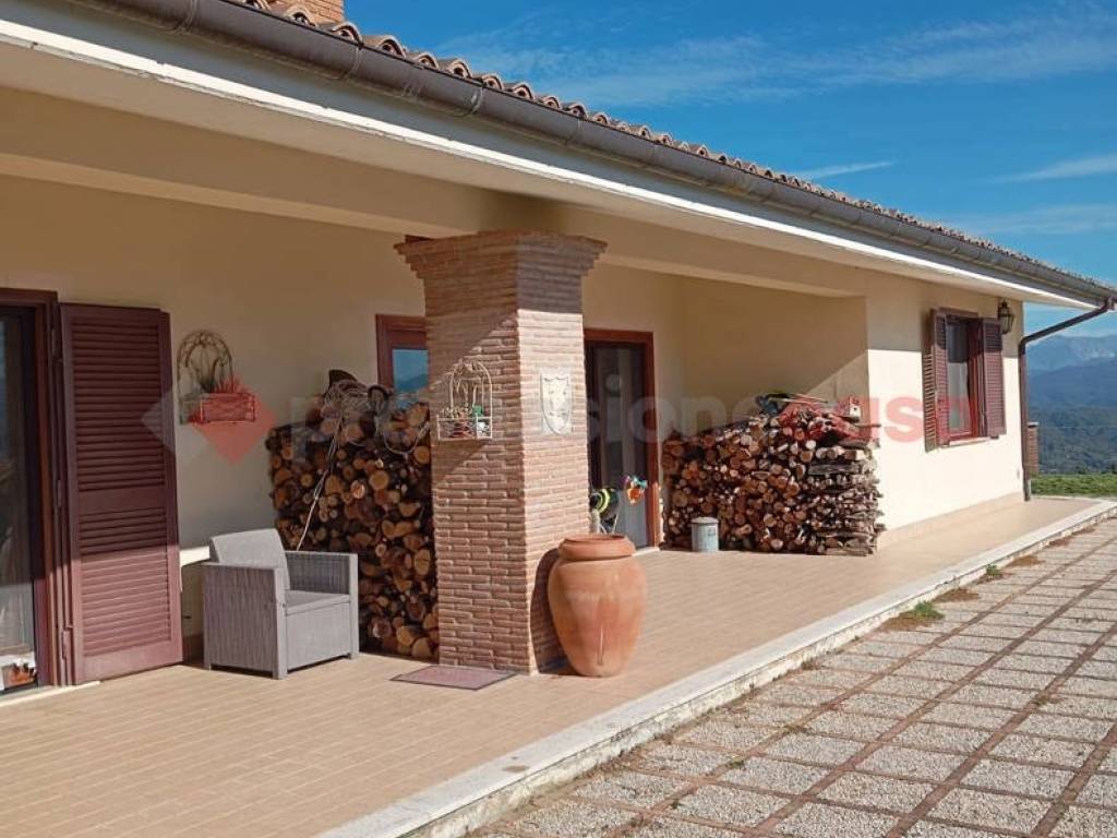 casa indipendente in vendita a Vallinfreda