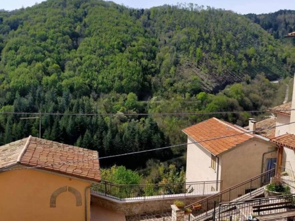 appartamento in vendita a Vallinfreda