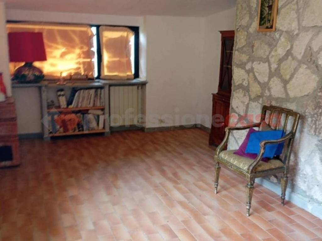 casa indipendente in vendita a Vallinfreda