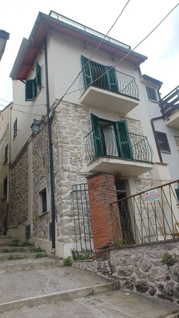 appartamento in vendita a Vallinfreda