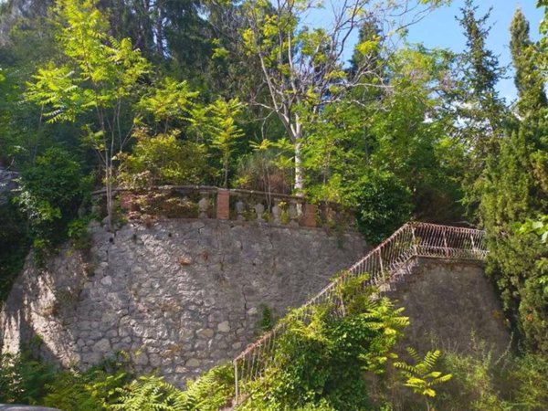 casa indipendente in vendita a Vallinfreda