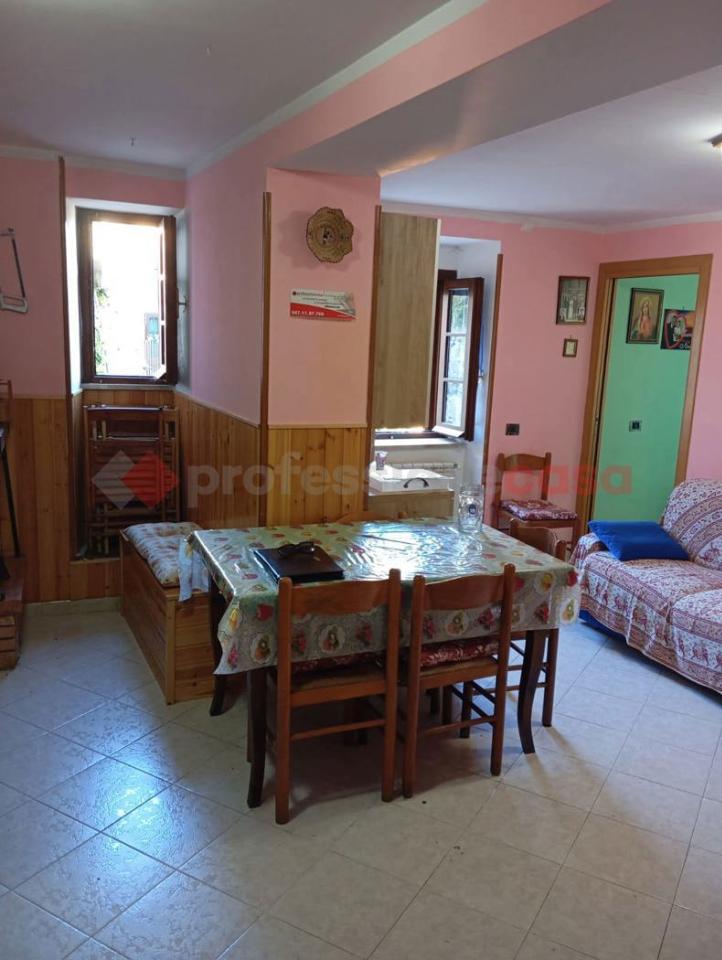 casa indipendente in vendita a Vallinfreda