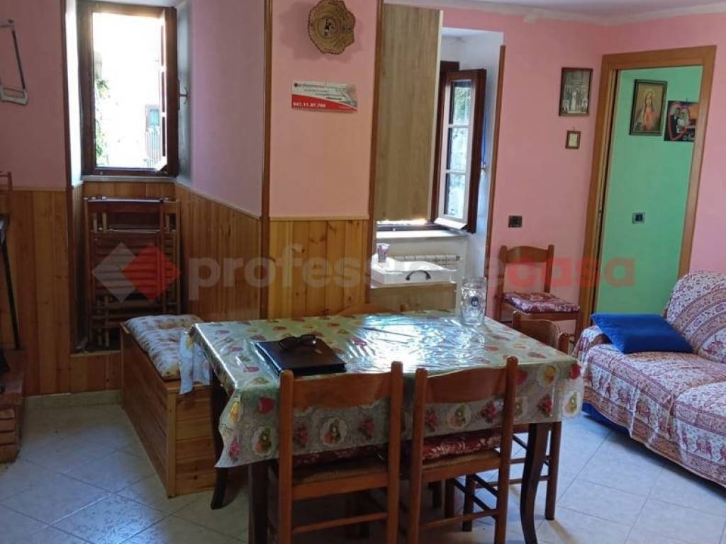 casa indipendente in vendita a Vallinfreda