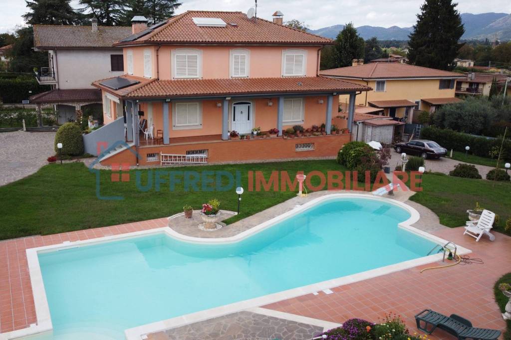 casa indipendente in vendita a Valmontone