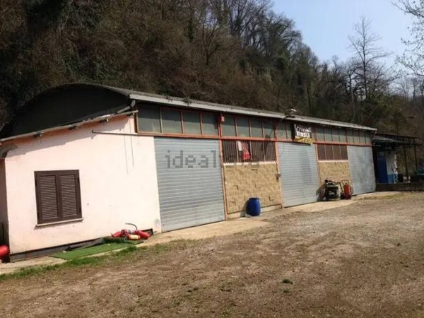 locale commerciale in vendita a Valmontone