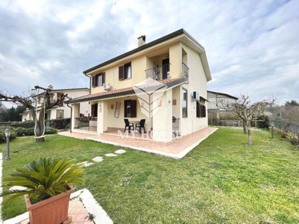 casa indipendente in vendita a Valmontone