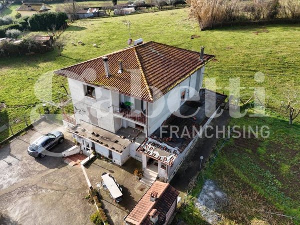 casa indipendente in vendita a Valmontone