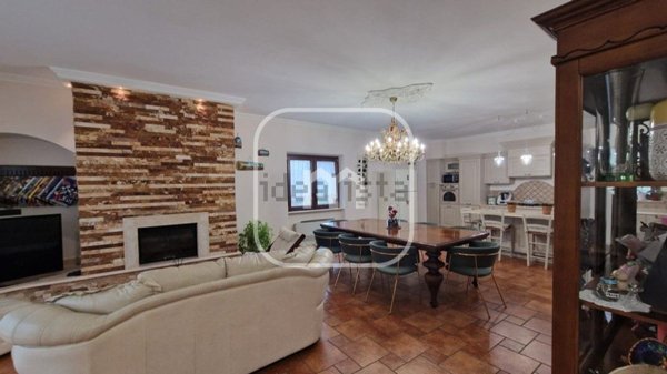 casa indipendente in vendita a Valmontone