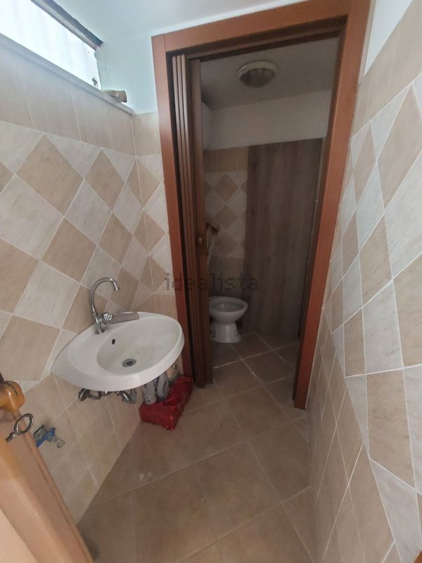 locale di sgombero in vendita a Valmontone