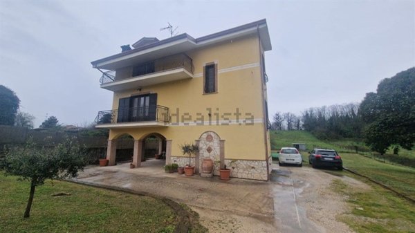 casa indipendente in vendita a Valmontone