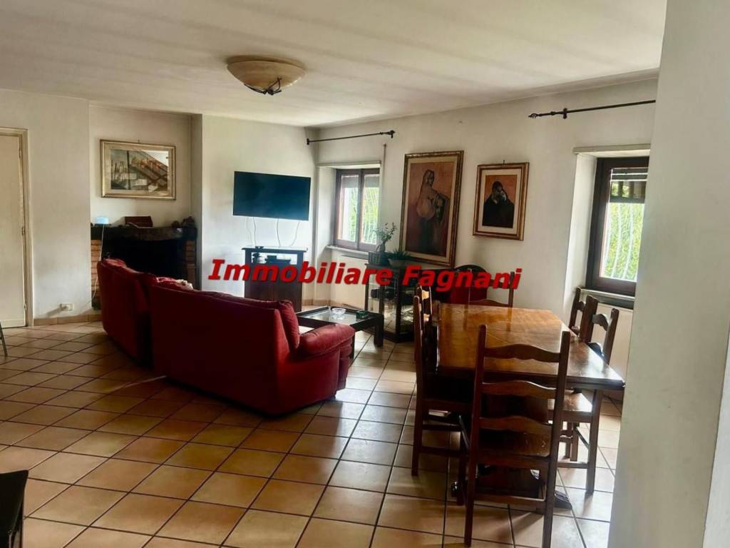 casa indipendente in vendita a Valmontone