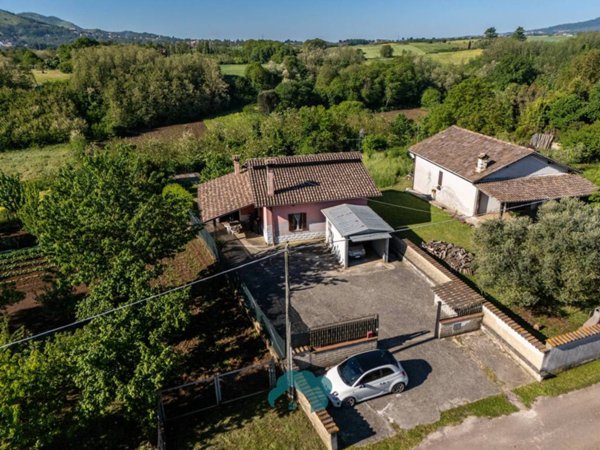 casa indipendente in vendita a Valmontone