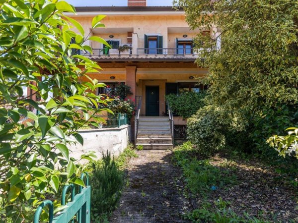 casa indipendente in vendita a Valmontone