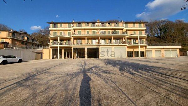 locale di sgombero in vendita a Valmontone