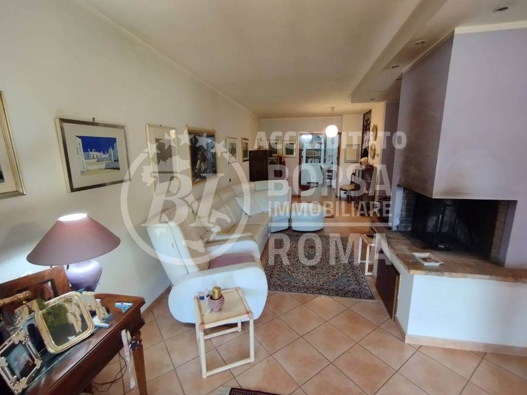 casa indipendente in vendita a Valmontone