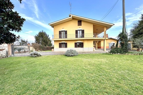 casa indipendente in vendita a Valmontone