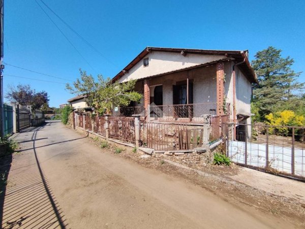 casa indipendente in vendita a Valmontone