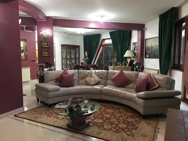 casa indipendente in vendita a Valmontone