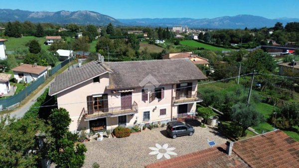 casa indipendente in vendita a Valmontone