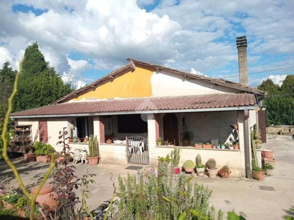 casa indipendente in vendita a Valmontone