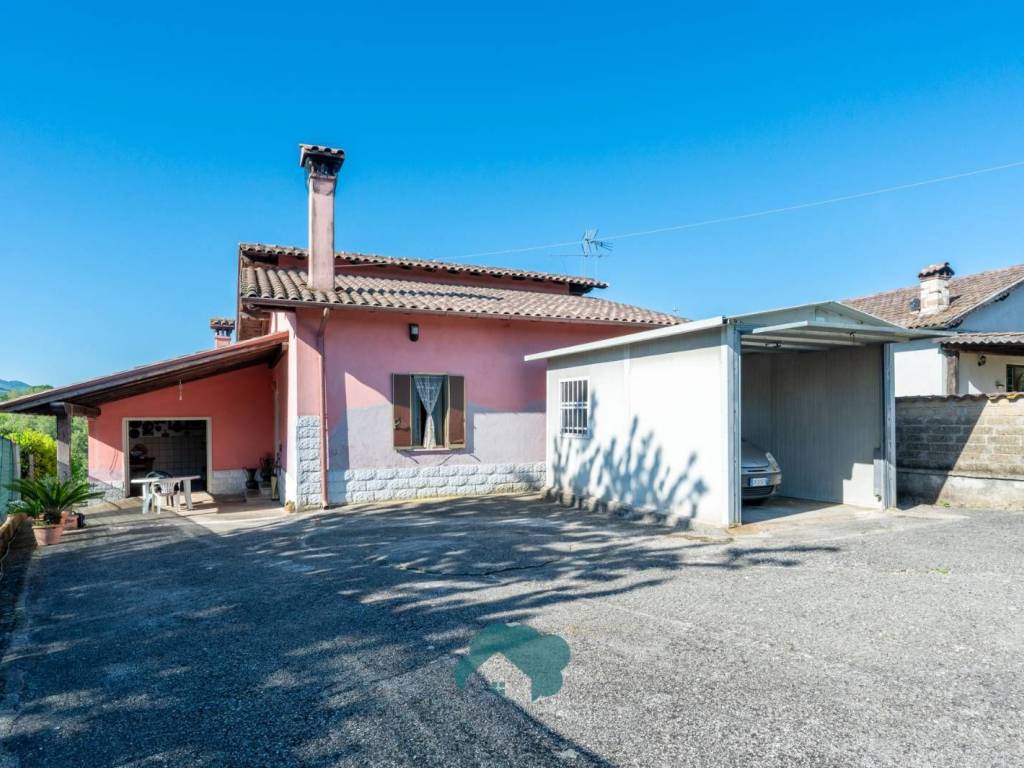 casa indipendente in vendita a Valmontone