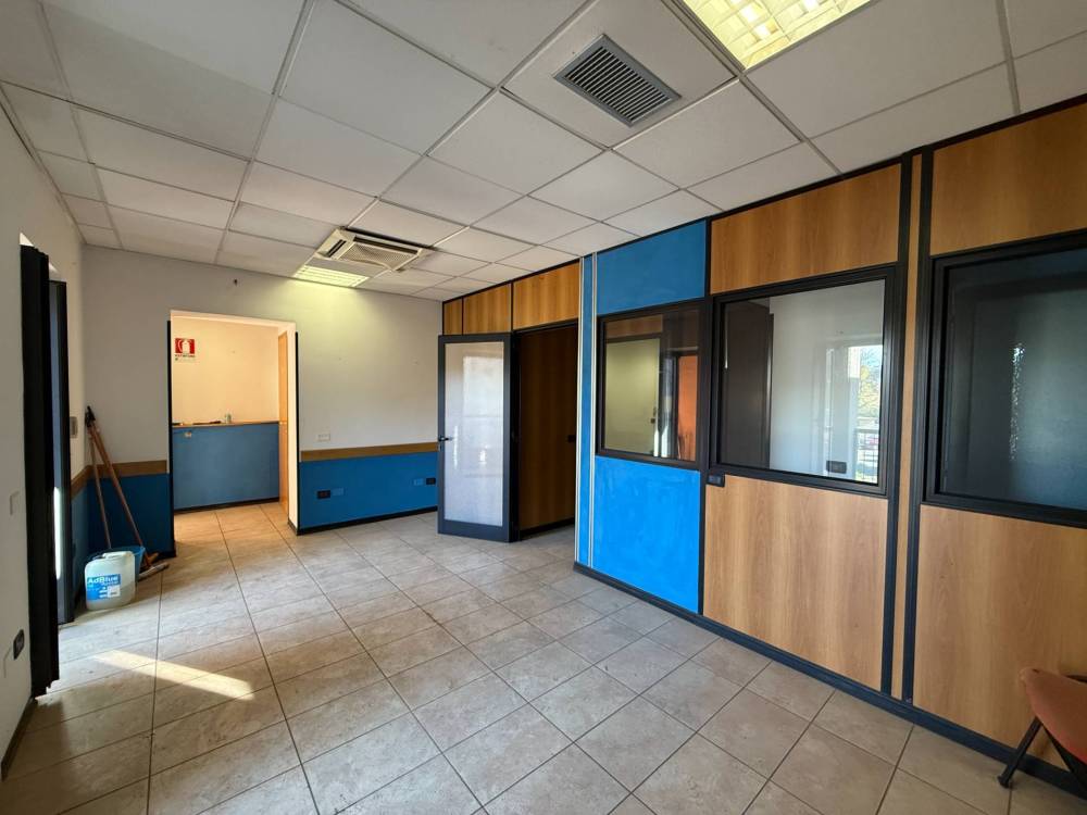 ufficio in vendita a Valmontone