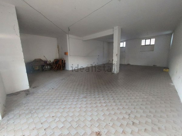 locale di sgombero in vendita a Valmontone
