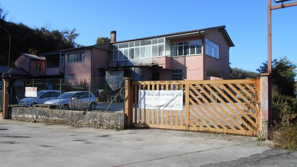 locale di sgombero in vendita a Valmontone