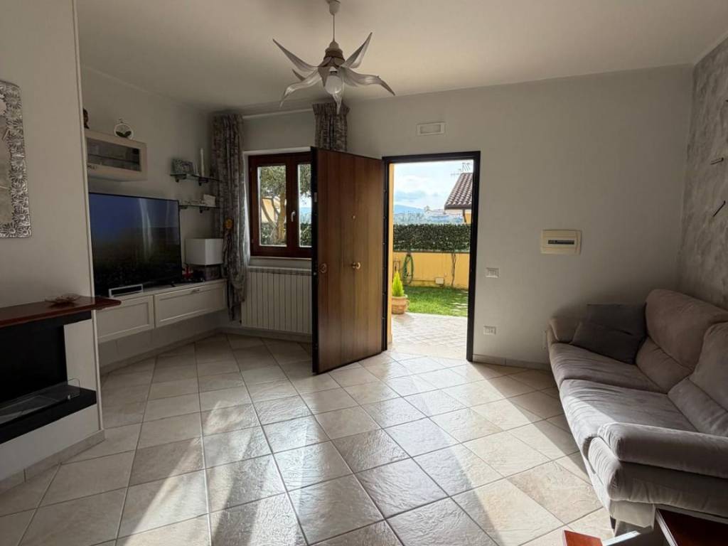 appartamento in vendita a Valmontone