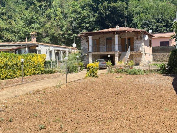 casa indipendente in vendita a Valmontone