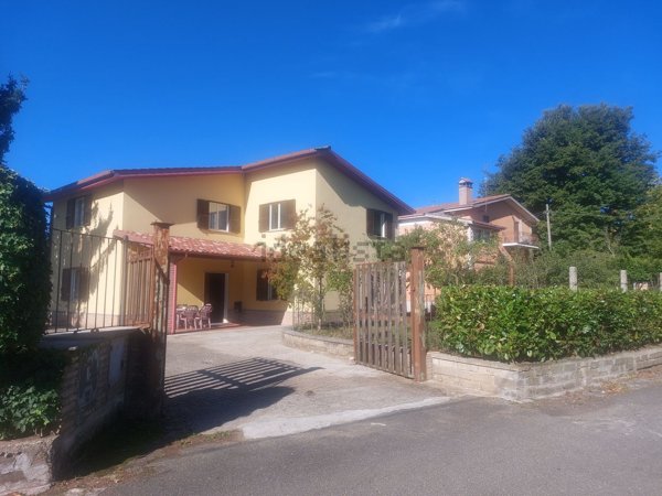 casa indipendente in vendita a Valmontone