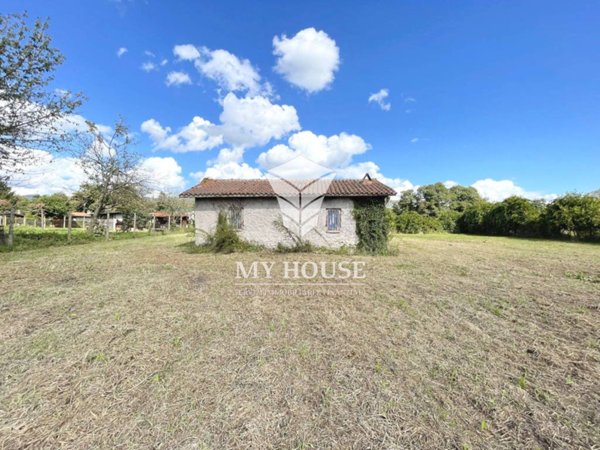 locale commerciale in vendita a Valmontone