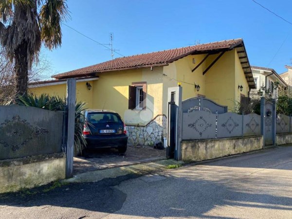 casa indipendente in vendita a Valmontone