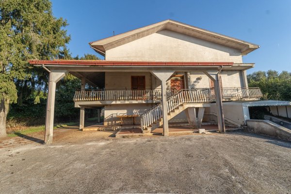 casale in vendita a Valmontone