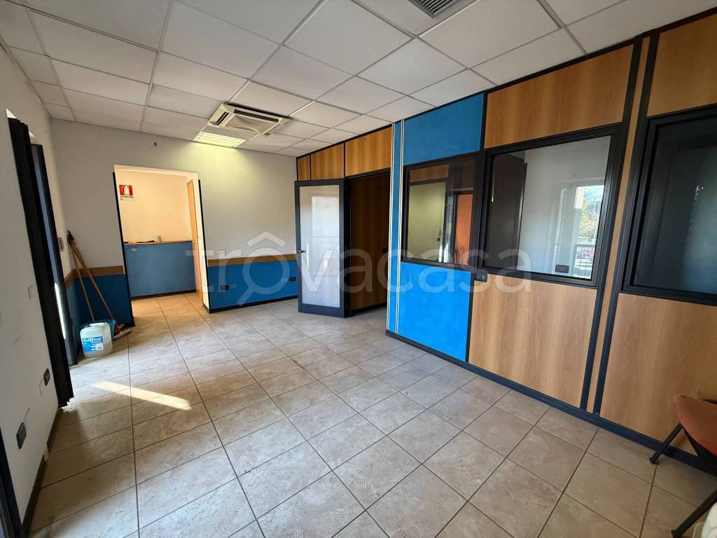 ufficio in vendita a Valmontone