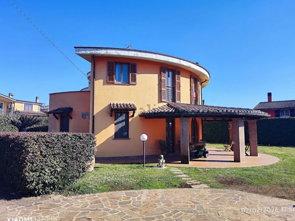 casa indipendente in vendita a Valmontone