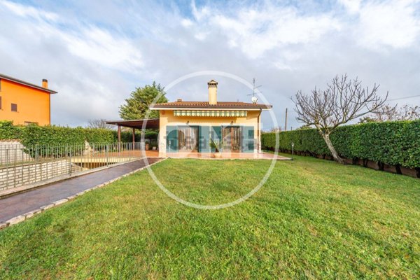 casa indipendente in vendita a Valmontone
