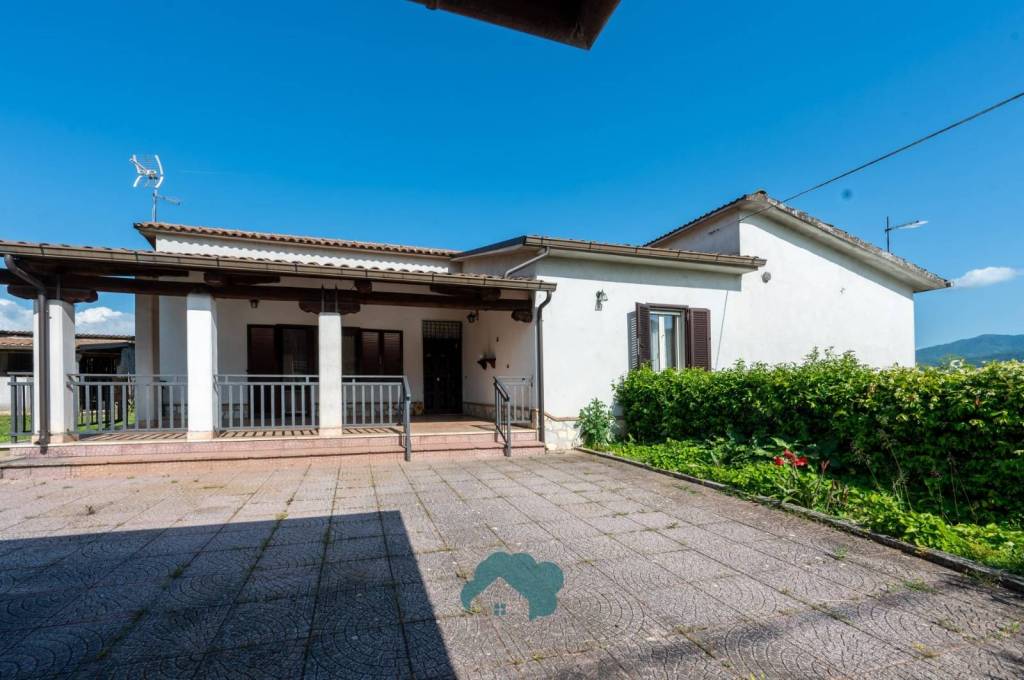 casa indipendente in vendita a Valmontone