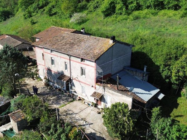 casa indipendente in vendita a Valmontone