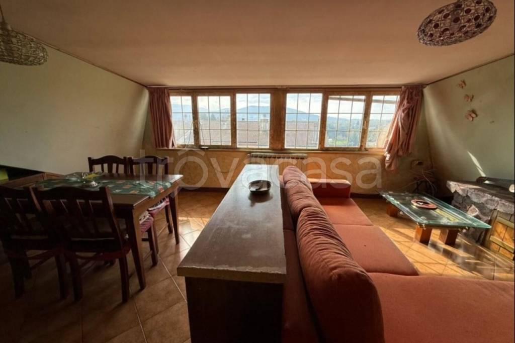 casa indipendente in vendita a Valmontone