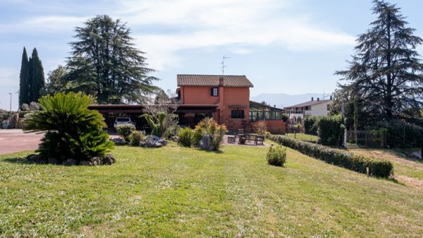 casa indipendente in vendita a Valmontone